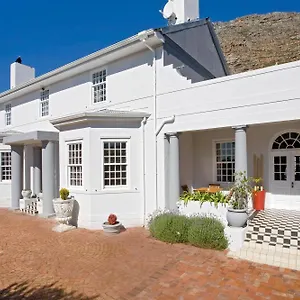 Capeblue Manor House Guest house