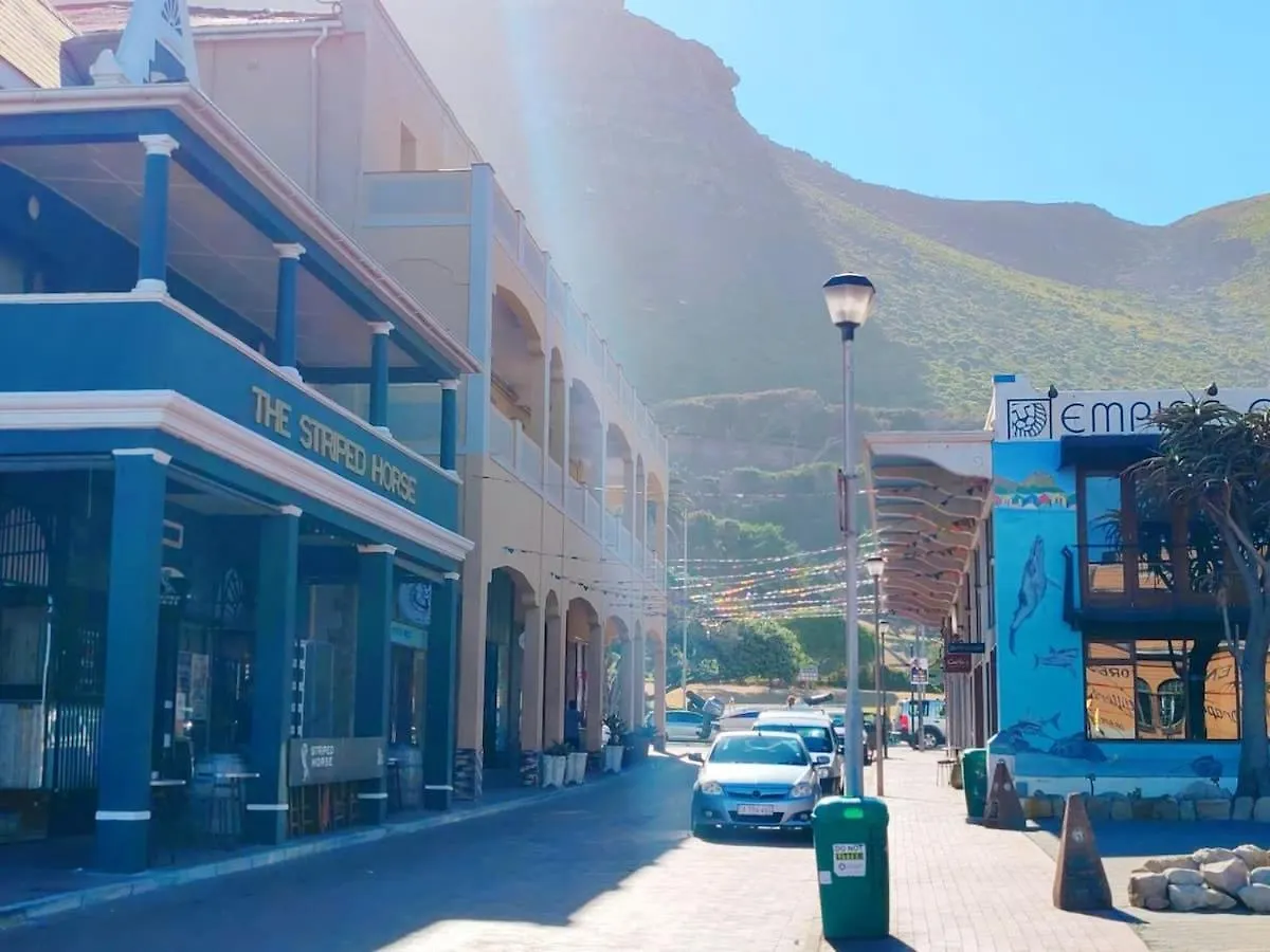 The Waves Empire Apartment Muizenberg South Africa